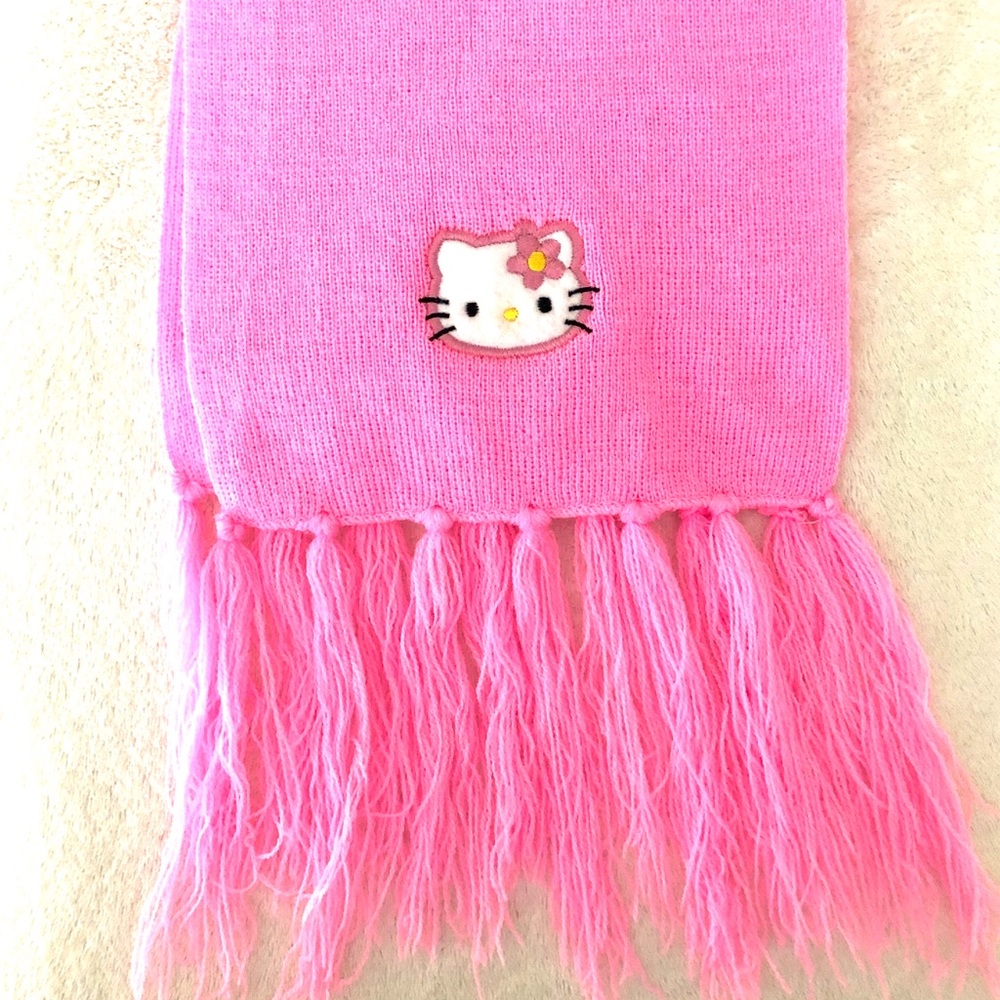 Hello Kitty Scarf